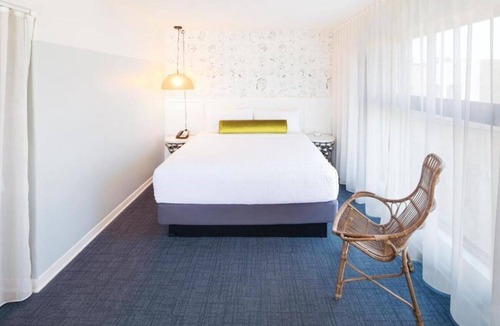 Venice Hotel | 4 Ocean Views & Bold Style in Prime Location | Few steps from Pacific Beach
