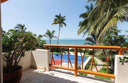 Bucerias House | 400 m² House ∙ 4 bedrooms ∙ 12 guests