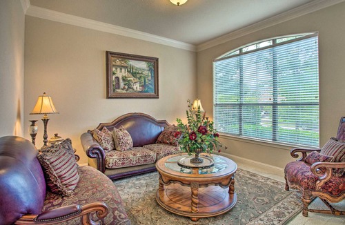 Flower Mound House | 431 m² House ∙ 4 bedrooms ∙ 8 guests