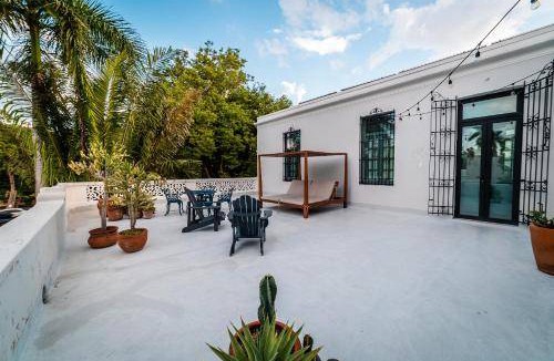 Zona Paseo Montejo Villa | 450 m² Villa ∙ 5 bedrooms ∙ 10 guests