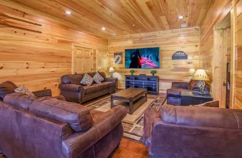 Gatlinburg House | 454 m² House ∙ 9 bedrooms ∙ 28 guests
