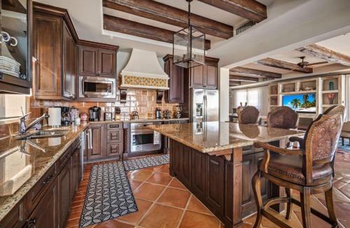 El Medano Ejidal House | 4BD 2-level Penthouse 5-Star Beachfront Paradise.