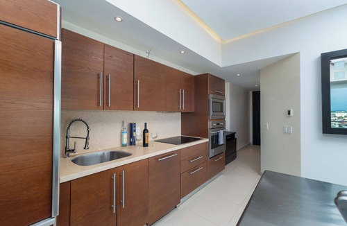 North Hotel Zone Condo | 5 * Beautiful Icon Vallarta Ocean Marina Views - You Will LOVE IT !