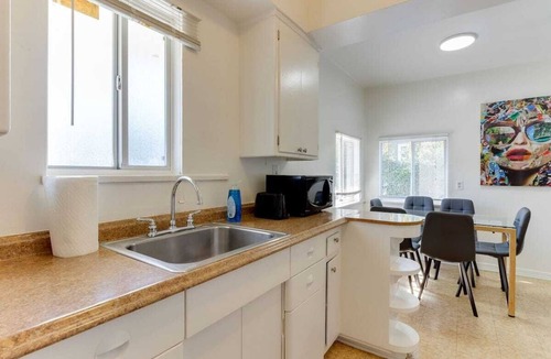 Rampart Village House | 5 Bedroom Mid-Wilshire Compound