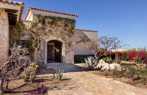 Los Cabos Villa | 5-BR Golf Villa With Transportation Included