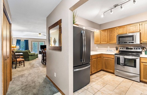 Notch Estates Apartment | 5 Min to Branson! Relaxing Stay with Scenic Views