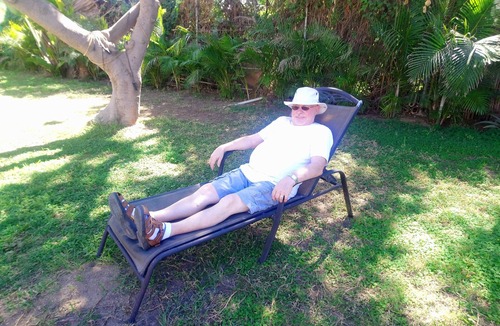 Colonia El Progreso Apartment | 5 minutes to the beach! Family-sized condo with large pool fastWifi & deck