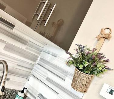 Logan Square Apartment | 501 Cozy and Comfy 1BR apartment in center city