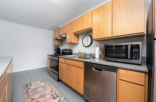 Otterbien Home Apartment | 5102 Peters · Large loft near Kings Island. On bike trail/River.