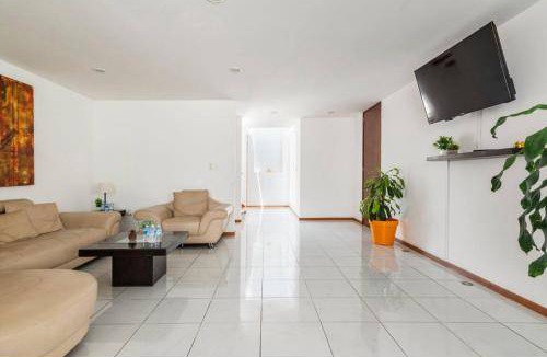 Lomas de Angelopolis House | 550 m² House ∙ 4 bedrooms ∙ 10 guests