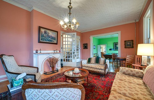 Chambersburg House | 575 m² House ∙ 6 bedrooms ∙ 15 guests