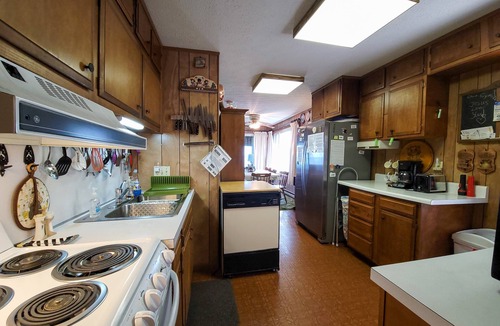 Lakeside Cottage | 608 Lakefront Beautiful Lakefront Cottage Right on the Lake Path!