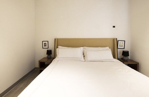 Anahuac Apartment | 6Px Spacious apartment with trendy Rooftop! (J)