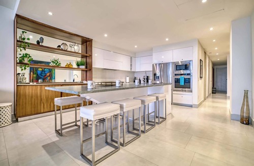 Conchas Chinas Apartment | 7 Floor 3BR Ocean View Condo at Indah by *Maxwell