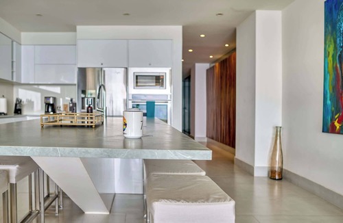 Conchas Chinas Apartment | 7 Floor 3BR Ocean View Condo at Indah by *Maxwell