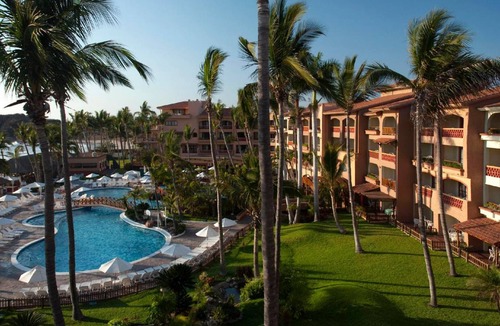 Zona Dorada Resort | 750 m² Resort ∙ 127 guests