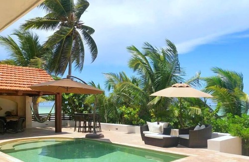 Yucatan Peninsula House | 8 BDR - Walk to Chicxulub, 16 people - Beachfront