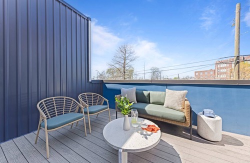 Five Points House | 88 m² House ∙ 2 bedrooms ∙ 7 guests