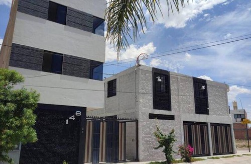 Aguascalientes Apartment | 92 m² Apartment ∙ 2 bedrooms ∙ 9 guests