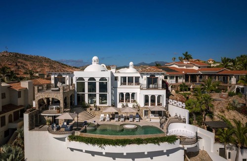 Rancho Cerro Colorado Villa | 923 m² Villa ∙ 7 bedrooms ∙ 18 guests