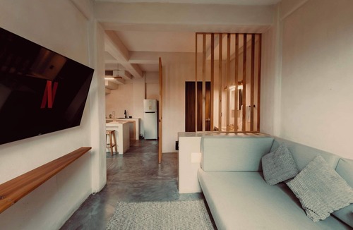 Santa Maria Apartment | a/c in bed | hammock |starlink | 47 steps to Beach