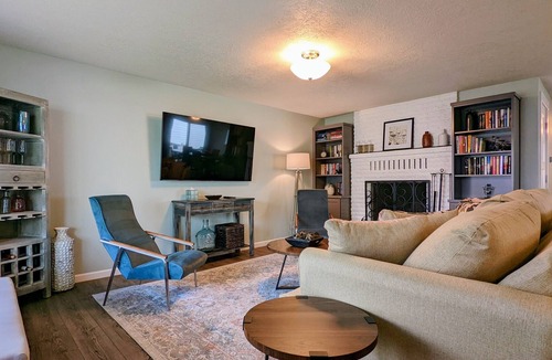 McMinnville House | A Charming Home In Historic McMinnville For Your Family`s Holiday