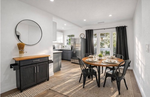 North Central House | A cozy, private Pasadena home offering comfort, fast Wi-Fi, and a prime location just minutes from the Rose Bowl and Old Town.