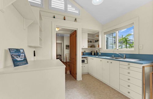 Devonport Apartment | A delightful escape!