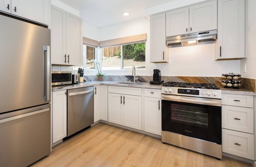 Summerland Condo | A Tranquil Haven for Groups in Summerland
