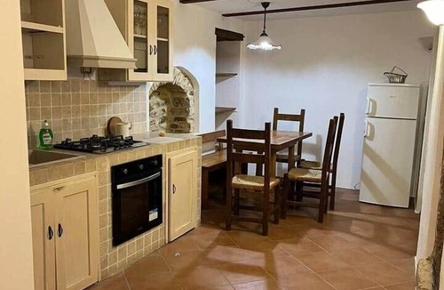 Montecchio House | A White Primrose in the hamlet