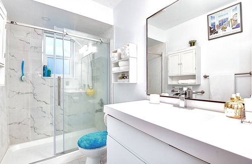 Riley Park House | Absolute 2BDR Q E/Riley Park/Main/Cambie Garden Retreat/mins Downtown/Parking