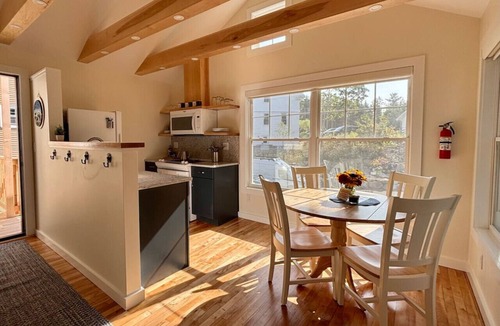 Northeast Harbor Apartment | Acadia + Bar Harbor Escape Gym Access NEH