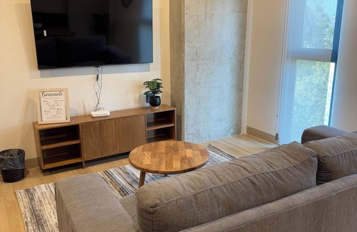 Zona Expo Apartment | Acogedor Loft en piso 3 frente a la expo Guadalajara, con gimnasio, AC, Wifi.