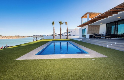 La Choya House | Adora House (4 Bed 4 Bath By FMI Rentals)