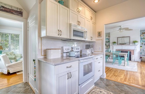 St. Michaels Cottage | Adorable, well-appointed cottage on 2 ac. overlooking beautiful Long Haul Creek