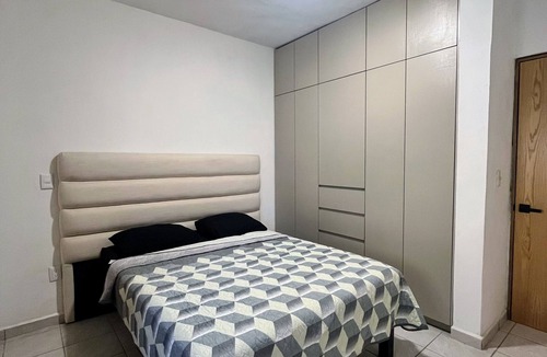 Colima House | Air-conditioned house, electric gate, covered garage, lovingly decorated.