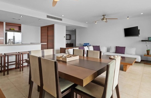 La Cruz de Huanacaxtle Apartment | Alamar 306 - Oceanview Condo w Beach Club Access