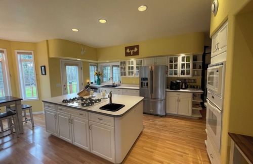 Bear Creek House | Alaska Bear Lodge LLC