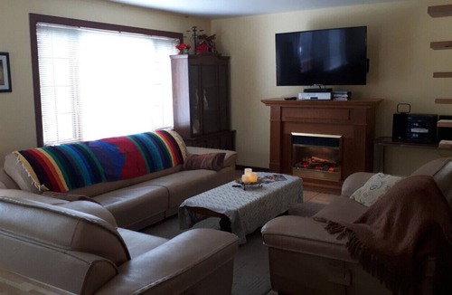Whitney Cottage | Algonquin Winter Fun Cabin