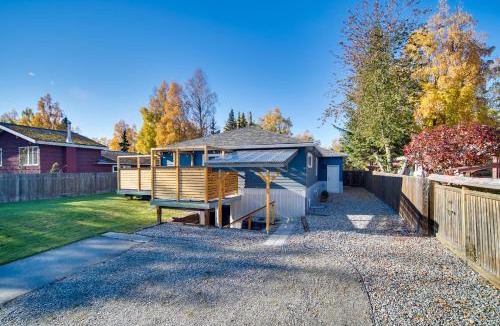 Turnagain Apartment | Alluring Anchorage Apt - Walk to Coastal Trl!