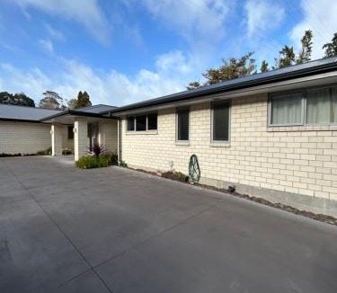 New Plymouth Bed & Breakfast | Almost Heaven BNB