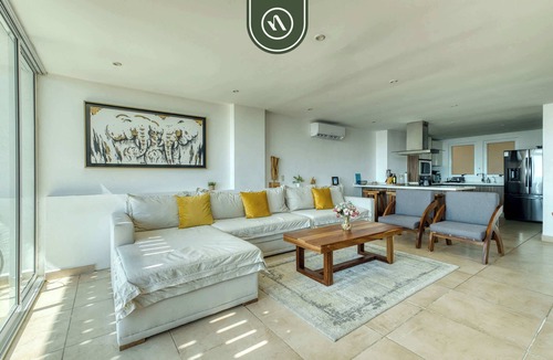 Brisas del Marques Apartment | Amazing 3 BR Penthouse with Beachclub