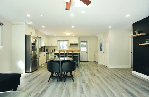 Alcona House | Amazing 3BR Home ~ Relax & Unwind in Comfort