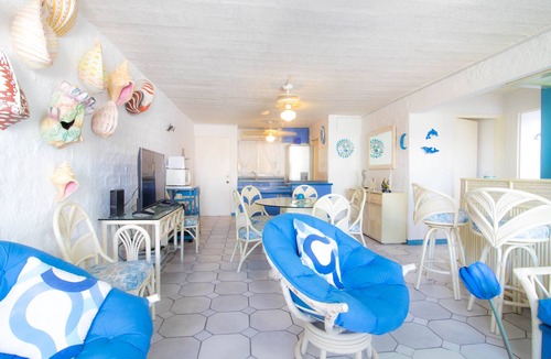 Romantic Zone Condo | Amazing condo Loma del Mar with pool in the Romantic Zone in Puerto Vallarta!