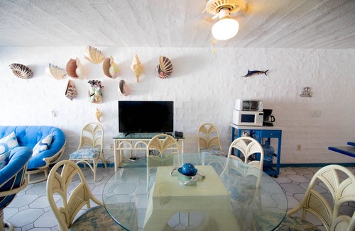Romantic Zone Condo | Amazing condo Loma del Mar with pool in the Romantic Zone in Puerto Vallarta!