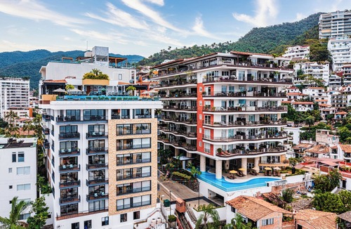 Romantic Zone Condo | Amazing High floor condo with Ocean Views in the Romantic Zone-S604