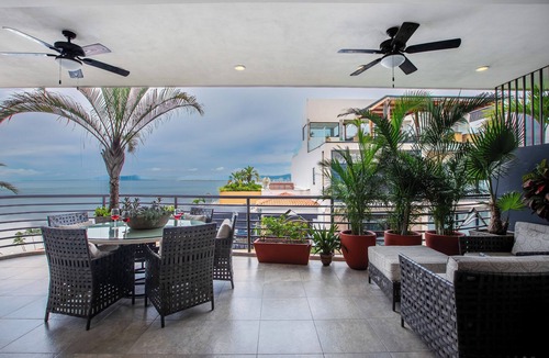 Romantic Zone Condo | Amazing High floor condo with Ocean Views in the Romantic Zone-S604