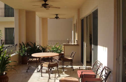 Los Cabos Villa | Amazing location-within 4 Villas from the Ocean-Overlooking Pool Area & Beach