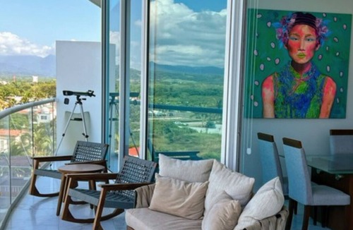 Flamingos Apartment | Amazing Jewel Beach front Condo with great views