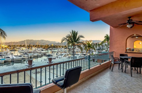 Marina Vallarta Condo | AMAZING Panoramic Marina view. Walk to shops, restaurants, bars